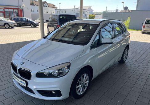 BMW 216, 2017
