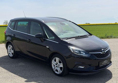 Opel Zafira, 2017