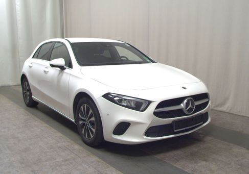 Mercedes-Benz A 180, 2022