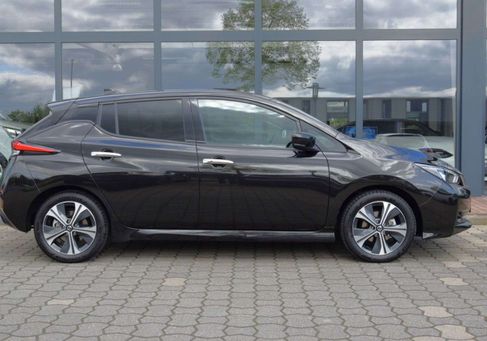 Nissan Leaf, 2021 3