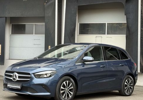 Mercedes-Benz B 200, 2022