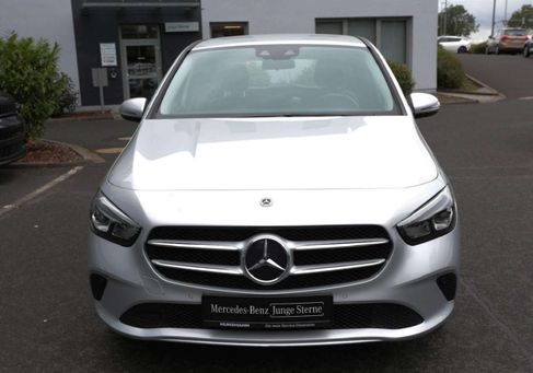 Mercedes-Benz B 250, 2022