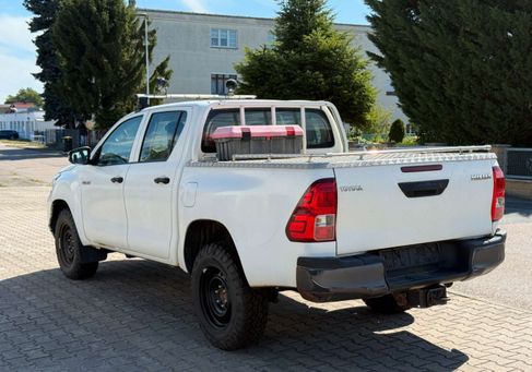 Toyota Hilux, 2022 3