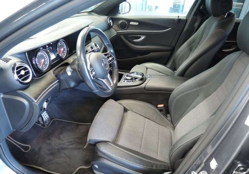 Mercedes-Benz E 220, 2020
