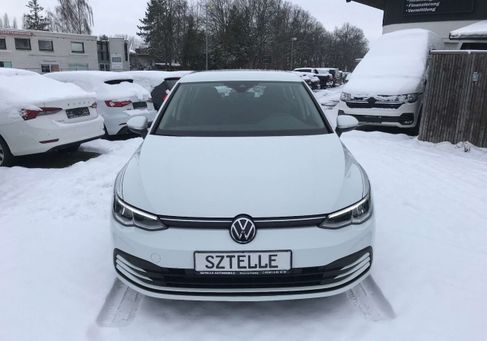 Volkswagen Golf, 2022