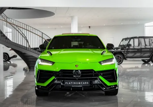 Lamborghini Urus, 2024 3