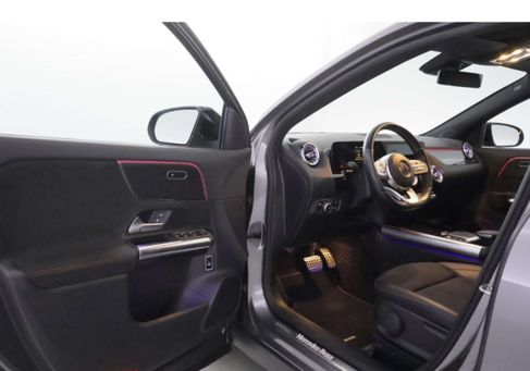 Mercedes-Benz GLA 250, 2021