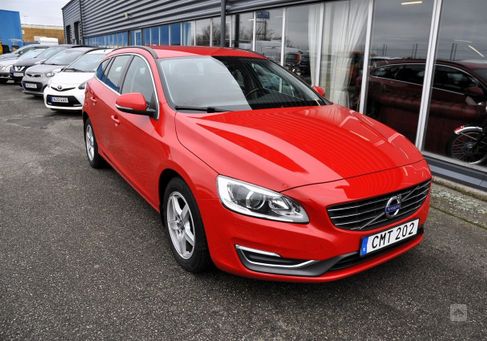 Volvo V60, 2015