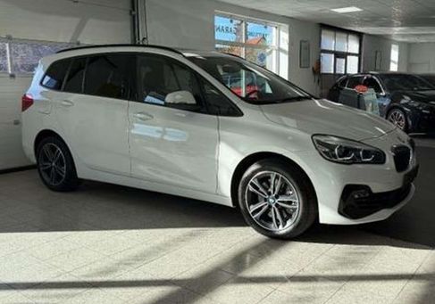 BMW 218, 2021