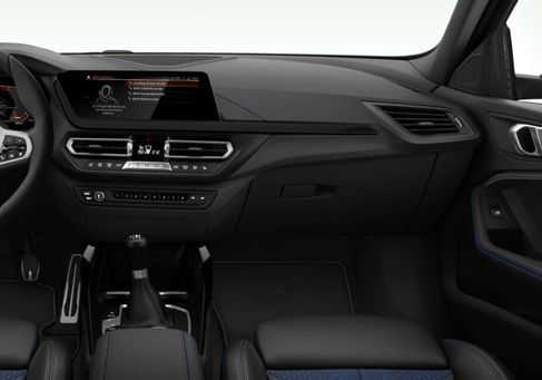 BMW 118, 2021