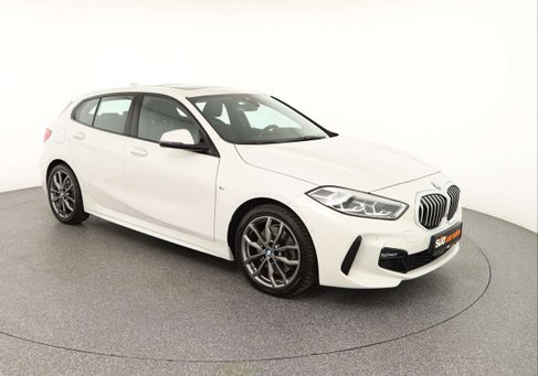 BMW 120, 2023