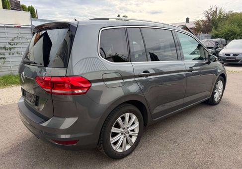 Volkswagen Touran, 2019 3