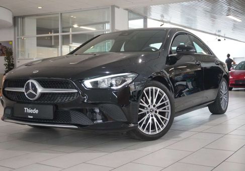 Mercedes-Benz CLA 200, 2022
