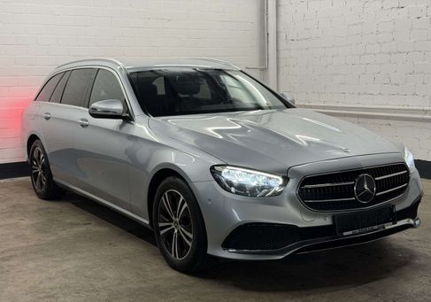 Mercedes-Benz E 220, 2023 2