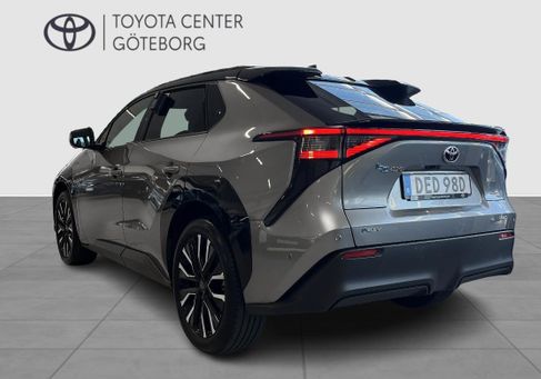 Toyota bZ4X, 2025 3