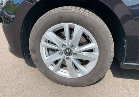 Volkswagen Touran, 2024 3