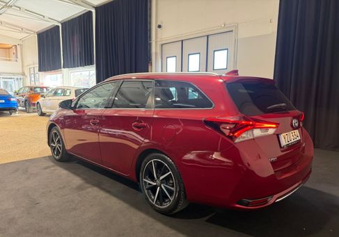 Toyota Auris Touring Sports, 2017
