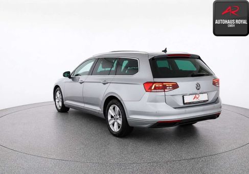 Volkswagen Passat, 2023