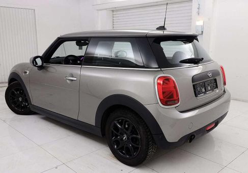 MINI ONE, 2019