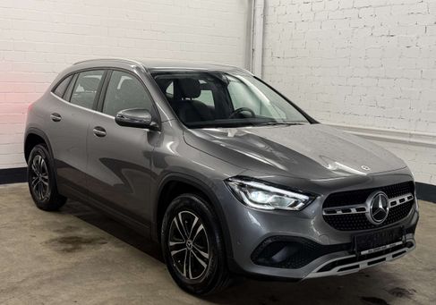 Mercedes-Benz GLA 180, 2024