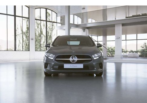 Mercedes-Benz A 180, 2022