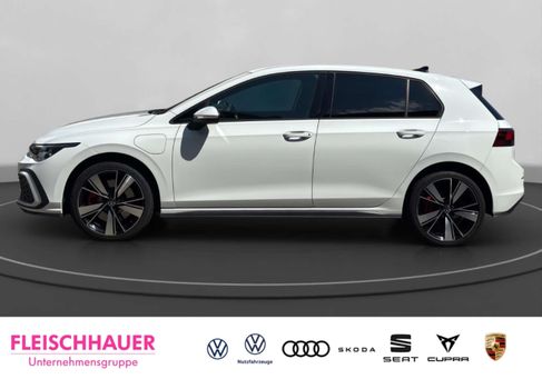 Volkswagen Golf, 2021