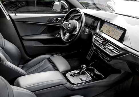 BMW 218, 2023 3