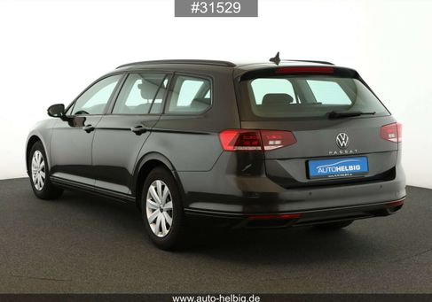 Volkswagen Passat Variant, 2023 3