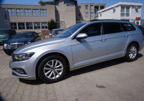 Volkswagen Passat Variant, 2022 3
