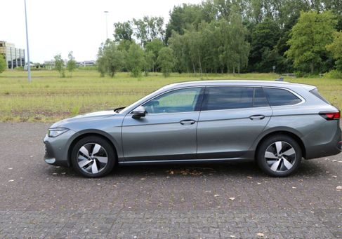 Volkswagen Passat Variant, 2025