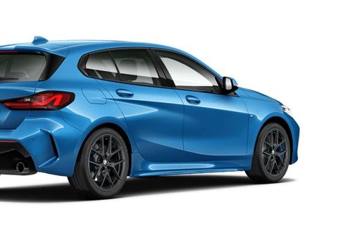 BMW 118, 2021