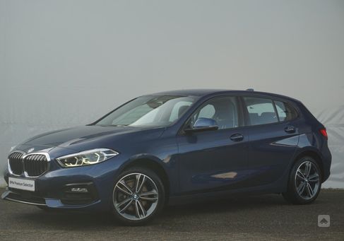 BMW 118, 2022