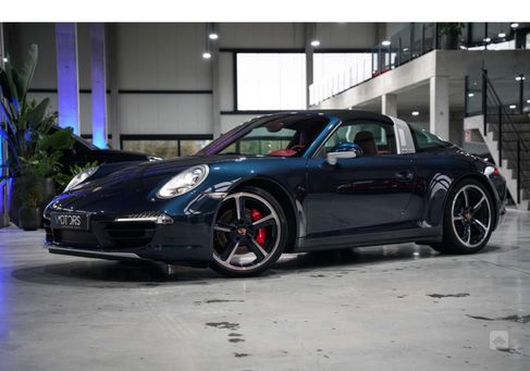 Porsche 911, 2015