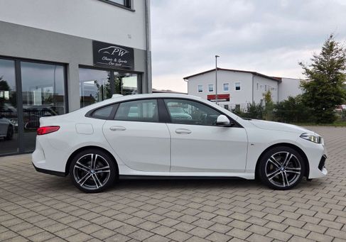 BMW 218, 2020 3