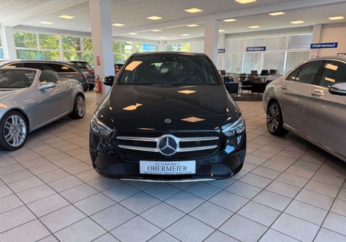 Mercedes-Benz B 180, 2020