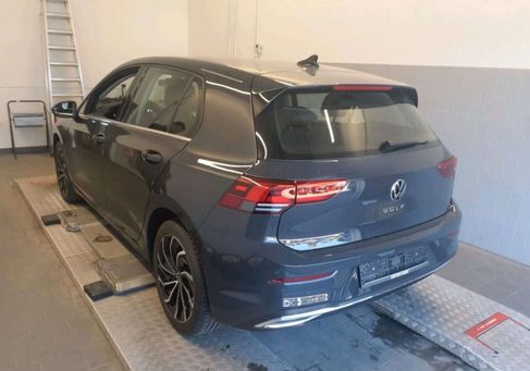 Volkswagen Golf, 2024 3