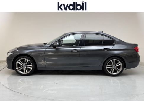 BMW 330, 2018