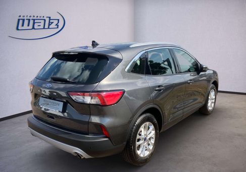 Ford Kuga, 2022