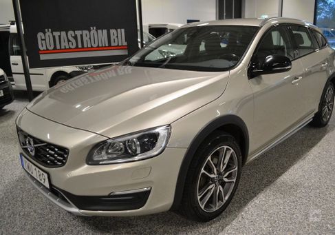 Volvo V60 Cross Country, 2018