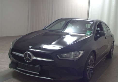 Mercedes-Benz CLA 200, 2022