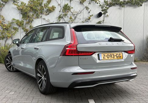 Volvo V60, 2024 3