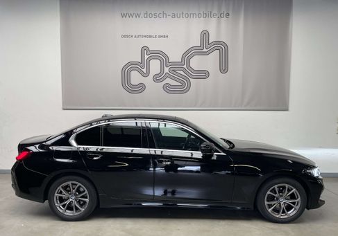 BMW 318, 2023