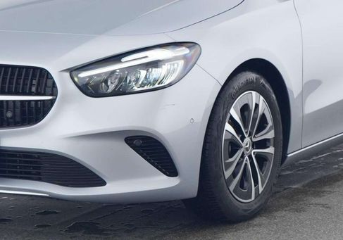 Mercedes-Benz B 180, 2024