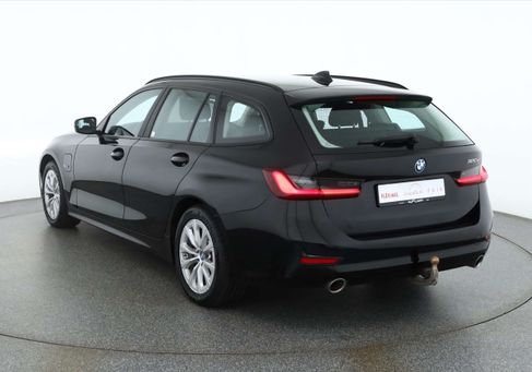 BMW 320, 2021 3