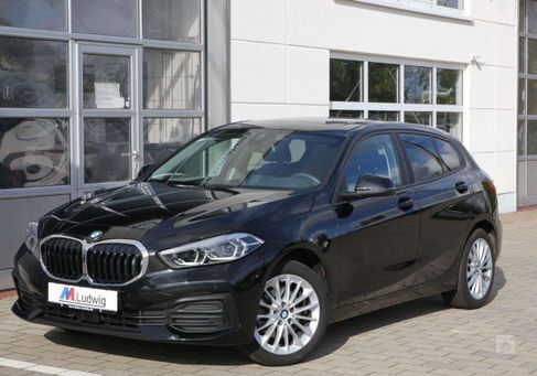 BMW 118, 2023