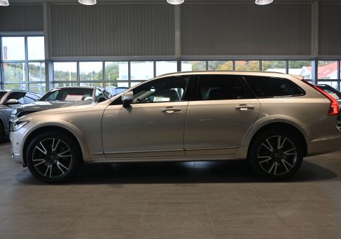Volvo V90 Cross Country, 2018