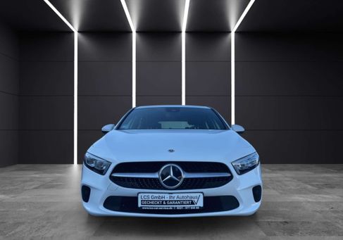 Mercedes-Benz A 180, 2022