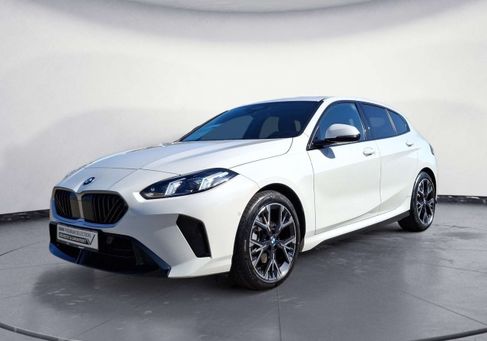 BMW 120, 2025 2
