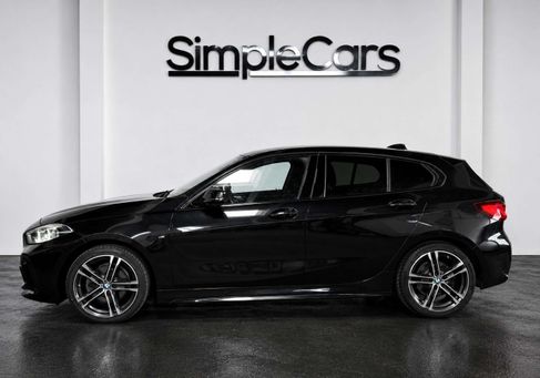 BMW 118, 2022