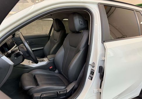 BMW 318, 2022